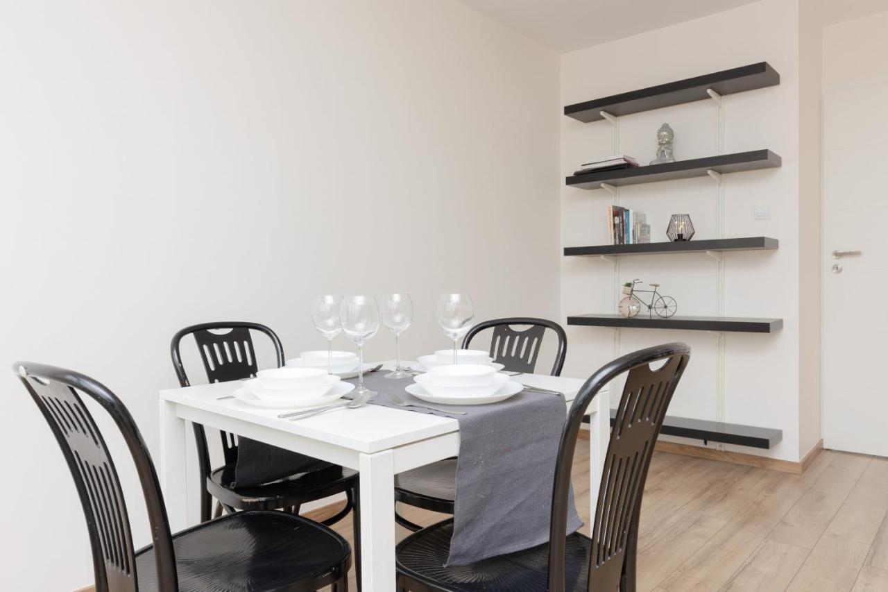 Old Town Spacious Apartment Bonifraterska By Renters Warsaw Ngoại thất bức ảnh